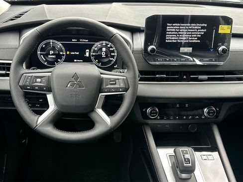 New 2025 Mitsubishi Outlander SEL image 15
