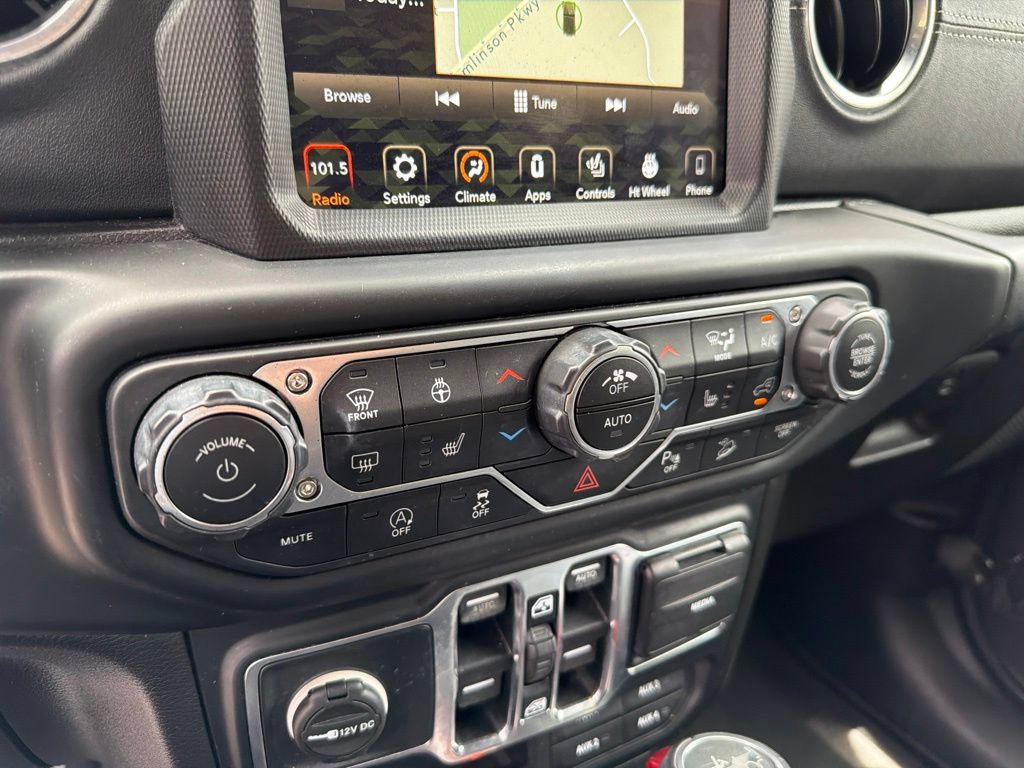Used 2019 Jeep Wrangler Unlimited Sahara AWD/4WD image 24