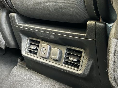 Used 2023 Chevrolet Silverado 2500 LT w/ Convenience Package image 27