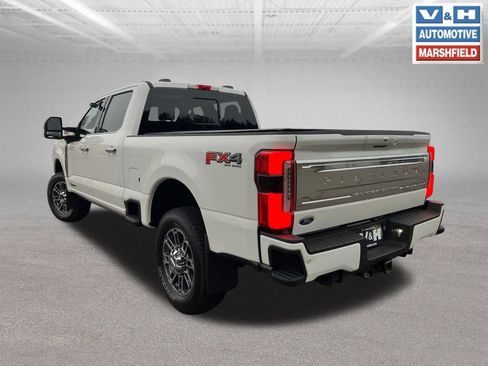 Used 2025 Ford F250 Platinum w/ Platinum Plus Package AWD/4WD image 36