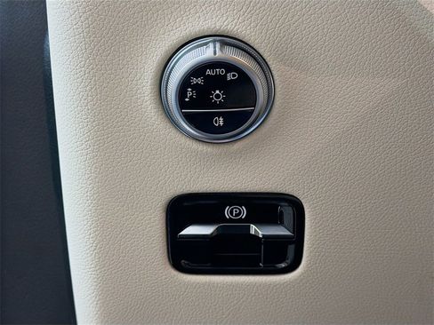 New 2026 Mercedes-Benz GLC 300 GLC 300 image 11