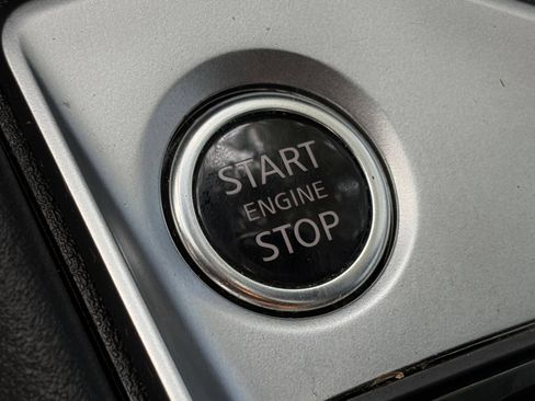 Used 2025 Nissan Altima 2.5 SV FWD image 19