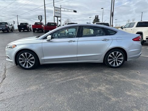 Used 2018 Ford Fusion SE w/ Fusion SE Technology Package image 6