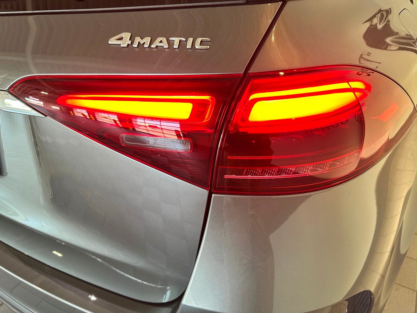 Used 2025 Mercedes-Benz GLE 350 4MATIC w/ AMG Line Exterior image 38