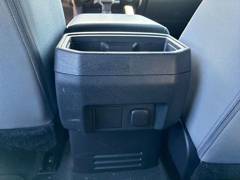 Used 2025 Toyota Tacoma TRD Sport AWD/4WD image 17