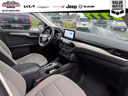 Used 2022 Ford Escape SE image 29