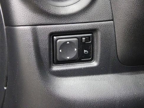 Used 2019 Nissan Versa S Plus image 18