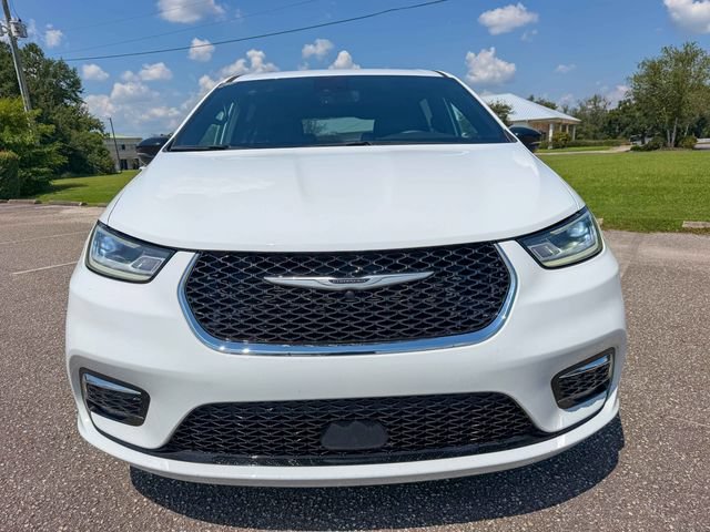 Used 2025 Chrysler Pacifica Select FWD image 8