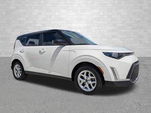 Used 2025 Kia Soul S FWD image 1