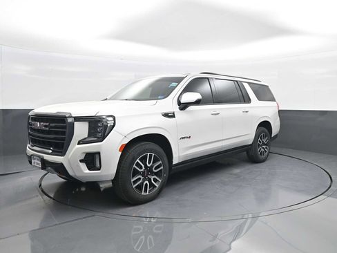 Used 2022 GMC Yukon XL AT4 AWD/4WD image 4