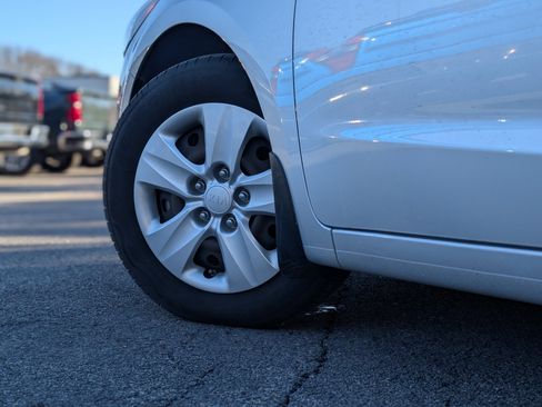 Used 2018 Kia Forte LX w/ LX Popular Package image 6