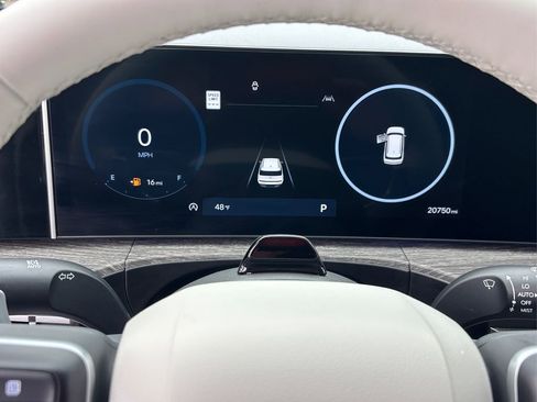 Used 2024 Hyundai Santa Fe Limited image 24