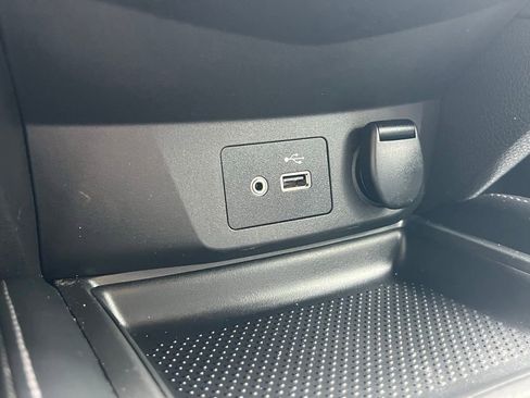 Used 2018 Nissan Rogue SL FWD image 26