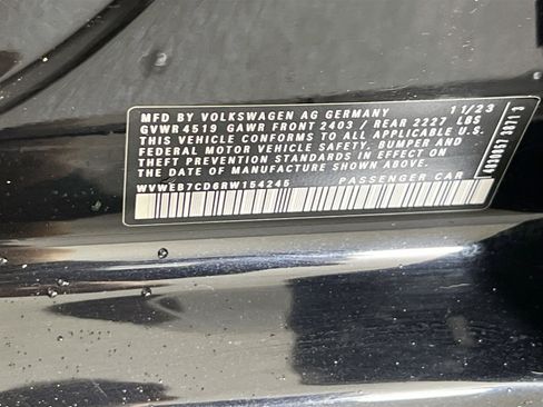 Used 2024 Volkswagen Golf R image 32