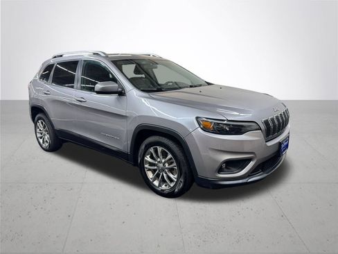 Used 2019 Jeep Cherokee Latitude Plus FWD image 9