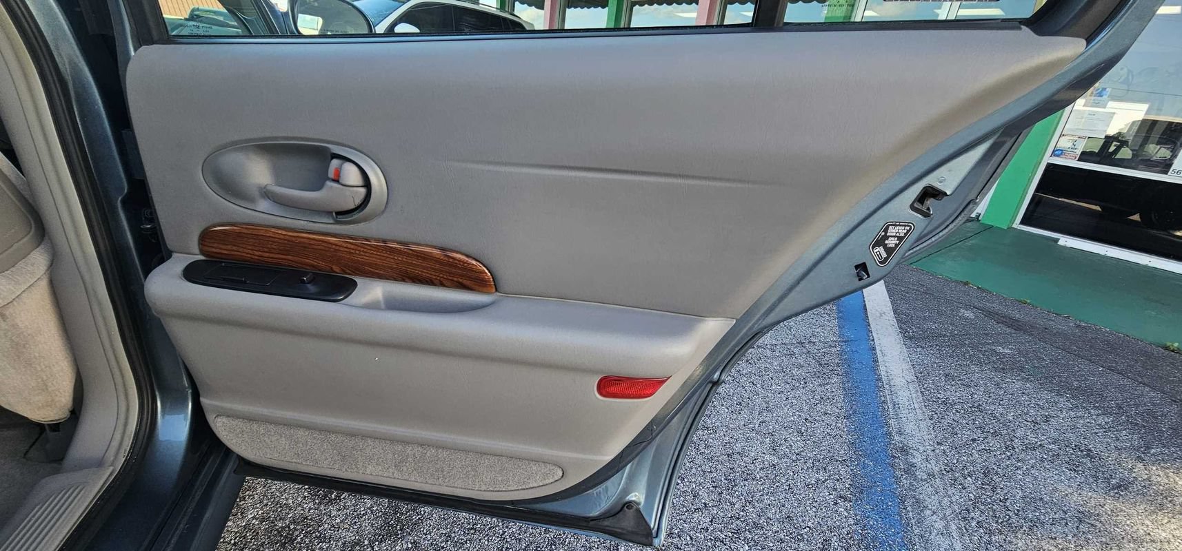 Used 2000 Buick Le Sabre Custom FWD image 12