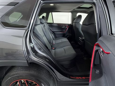 Used 2022 Toyota RAV4 XLE image 6