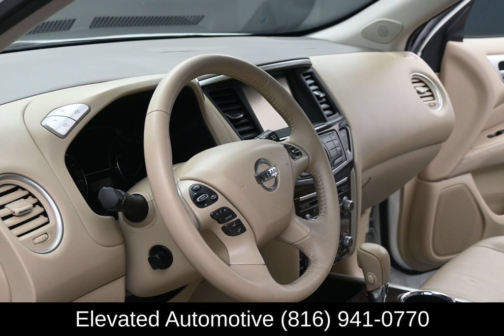 Used 2014 Nissan Pathfinder Platinum w/ Platinum Premium Package AWD/4WD image 22