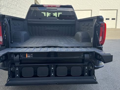 Used 2019 GMC Sierra 1500 AT4 w/ AT4 Premium Package image 10