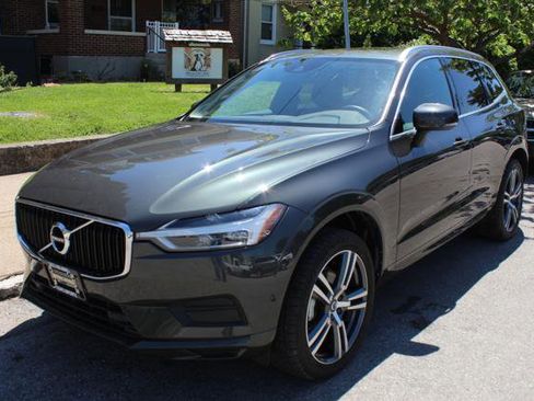 Used 2018 Volvo XC60 T5 Momentum w/ Vision Package AWD/4WD image 1