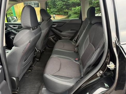 Used 2020 Subaru Forester Premium AWD/4WD image 6