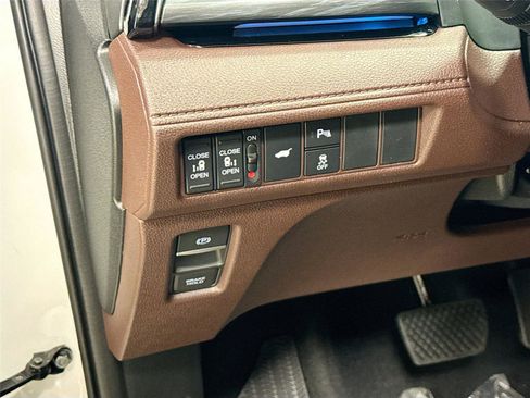 New 2026 Honda Odyssey Elite image 10