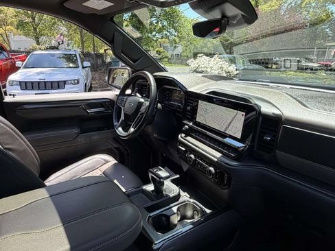 Used 2023 Chevrolet Silverado 1500 ZR2 w/ Technology Package AWD/4WD image 13