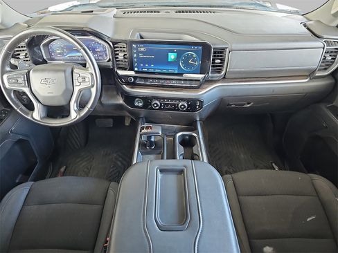 Used 2022 Chevrolet Silverado 1500 LT Trail Boss image 9