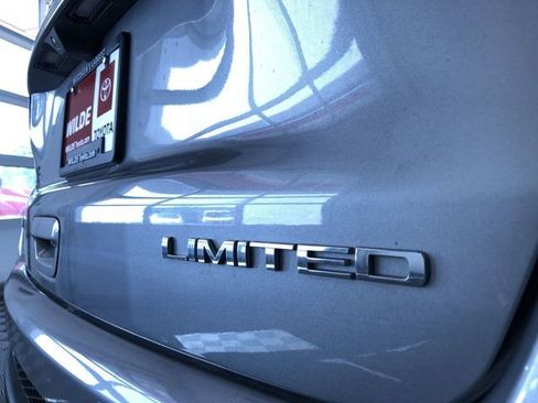 Used 2018 Jeep Compass Limited image 16