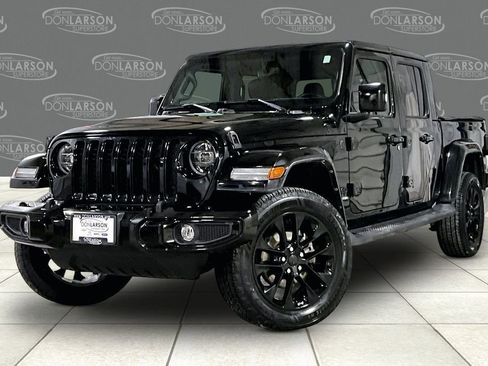 Used 2022 Jeep Gladiator Overland image 3