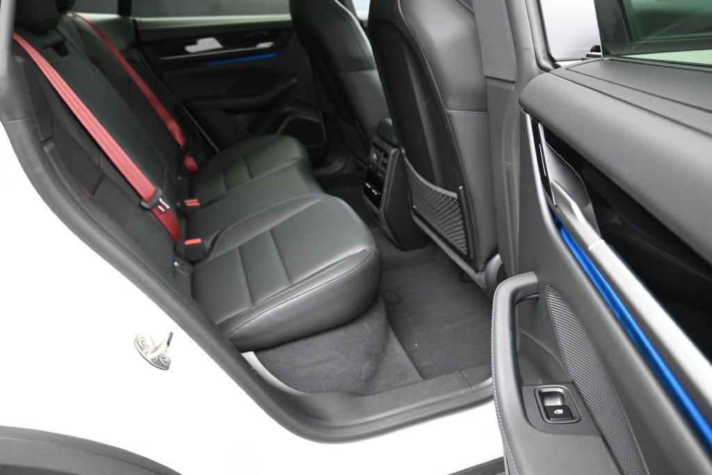 Certified 2024 Porsche Macan 4 Electric AWD/4WD image 27
