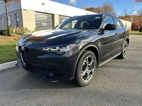 New 2025 Alfa Romeo Stelvio Sprint w/ Convenience Package image 4