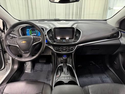 Used 2017 Chevrolet Volt Premier w/ Driver Confidence II Package FWD image 12