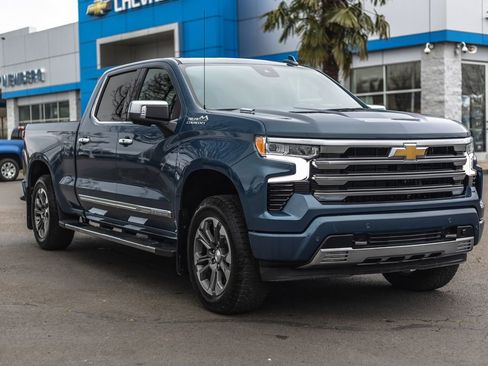 Used 2024 Chevrolet Silverado 1500 High Country w/ Technology Package image 8