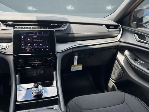 New 2026 Jeep Grand Cherokee Laredo RWD image 27