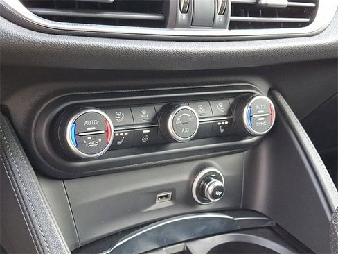 Used 2024 Alfa Romeo Stelvio Sprint image 16