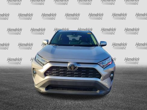 Used 2020 Toyota RAV4 XLE w/ Convenience Package FWD image 3