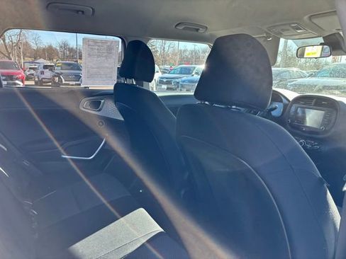 Used 2024 Kia Soul LX w/ Option Group 015 image 27