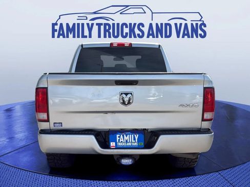 Used 2018 RAM 1500 ST AWD/4WD image 4