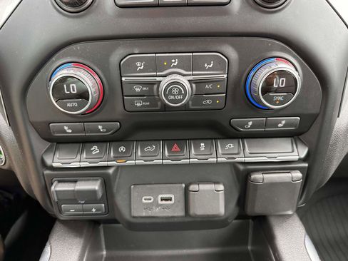 Used 2021 Chevrolet Silverado 1500 LT Trail Boss w/ Convenience Package II image 24