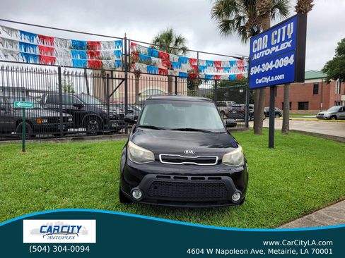 Used 2016 Kia Soul + FWD image 2