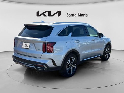 Used 2022 Kia Sorento SX w/ Panoramic Sunroof Package image 8