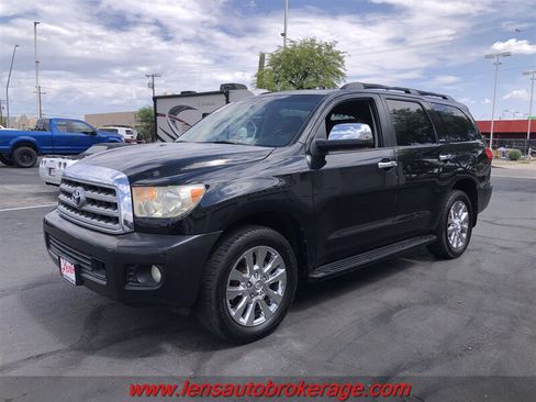 Used 2010 Toyota Sequoia Platinum RWD image 4