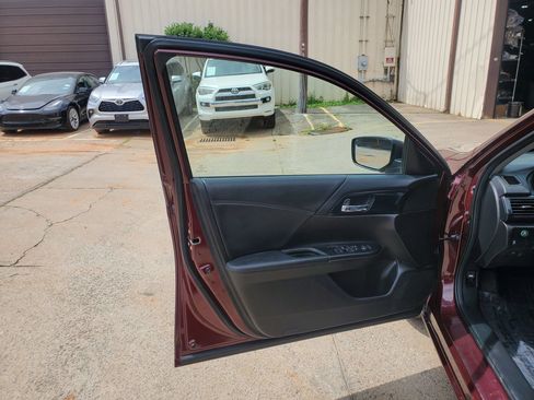 Used 2015 Honda Accord Sport image 21