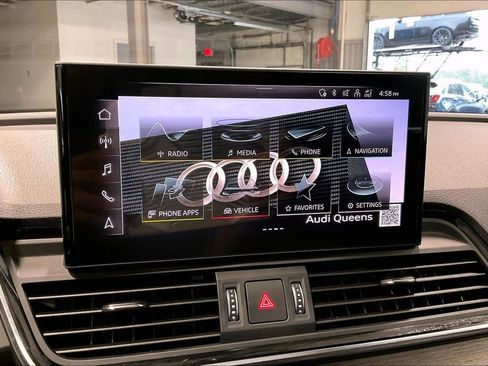 Used 2023 Audi Q5 2.0T Premium w/ Convenience Package AWD/4WD image 16
