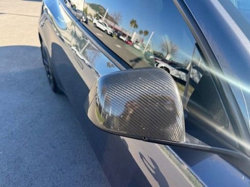 Used 2022 Tesla Model Y Long Range image 11