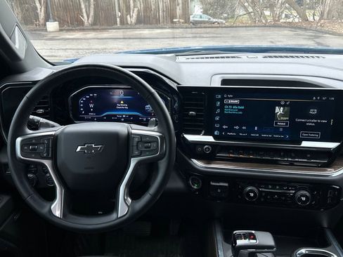 Used 2024 Chevrolet Silverado 1500 RST image 17