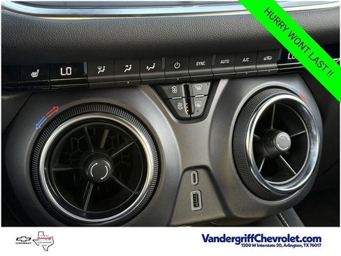 Certified 2025 Chevrolet Blazer LT FWD image 18
