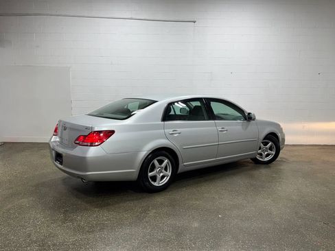 Used 2006 Toyota Avalon XLS FWD image 3