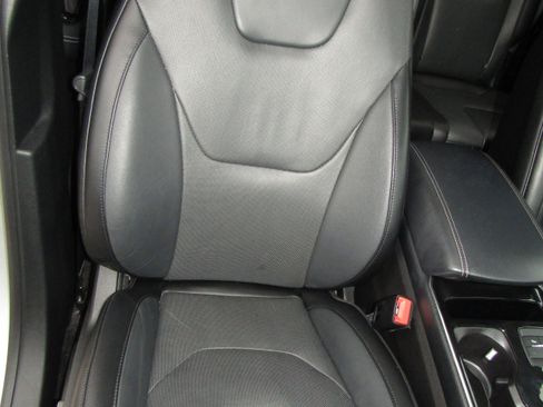 Certified 2019 Ford Edge Titanium w/ Equipment Group 301A image 24